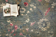 Load image into Gallery viewer, Constructed with durability in mind, the Giada Collection is a modern take and high-end look on traditional rug designs. Featuring timeless patterns and captivating hues, Giada guarantees minimal shedding and effortless upkeep.
