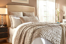 Load image into Gallery viewer, Luna Collection