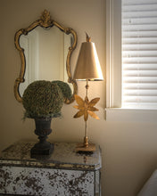 Load image into Gallery viewer, Golden Floral Table Lamp
