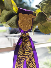 Load image into Gallery viewer, LSU Tiger Wreath Sash
