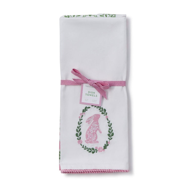 Made with 100% cotton, this towel set features a lovely embroidered design and charming pom-pom trim, as well as a delightful printed pattern. Whether in the kitchen or bathroom, these towels are guaranteed to bring a touch of Easter joy to your home.